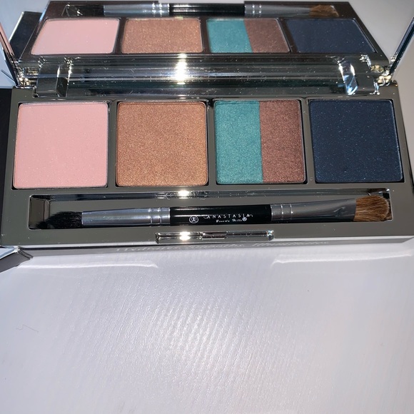 NWT Anastasia Beverly Hills Eyeshadow - Picture 2 of 7